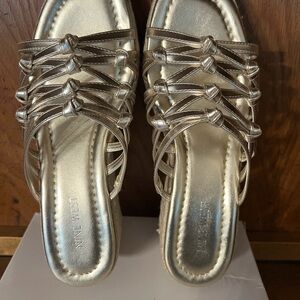 NIB women’s size 8.5 Nine West Gold Women's wedge Sandals